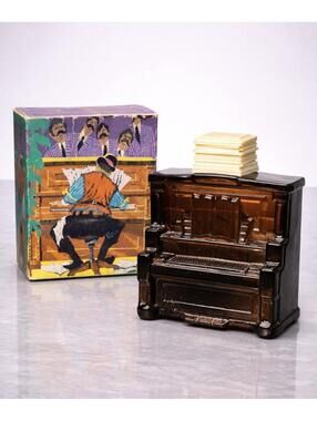 Avon 1970s Piano Decanter Tai Winds After Shave Bottle With Box, 3.5x4.5”